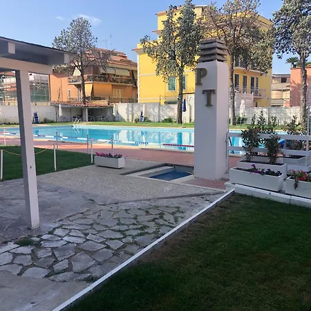 Domus Aurelia Studio Apartments Rome Exterior photo